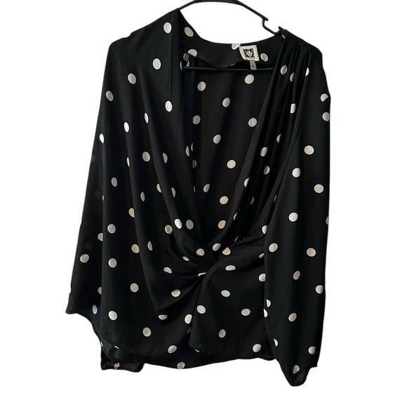 Anne Klein 1X wrap front black polka dot blouse - Picture 1 of 13